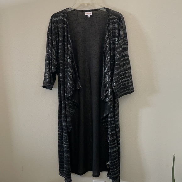 LulaRoe Shirley - Picture 2 of 5